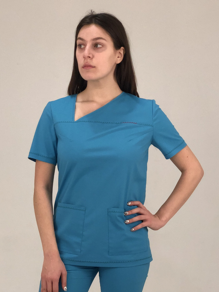 хирургическая блузка темно-голубого цвета, хирургичка темно-голубая, блузка хирургичка ассиметричный вырез, хирургичка с эластаном ассиметрия