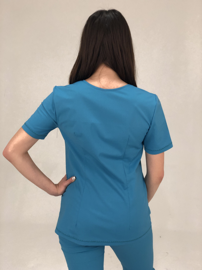 хирургическая блузка темно-голубого цвета, хирургичка темно-голубая, блузка хирургичка ассиметричный вырез, хирургичка с эластаном ассиметрия